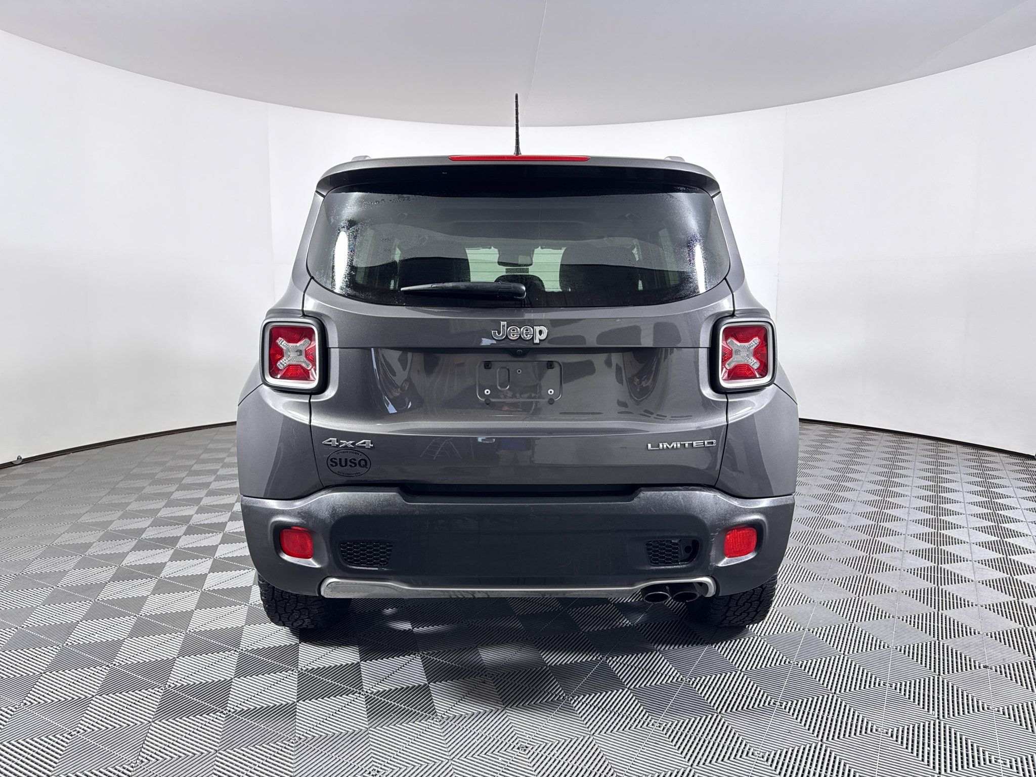 Used 2016 Jeep Renegade Limited w/ Safety & Security Group AWD/4WD image 12