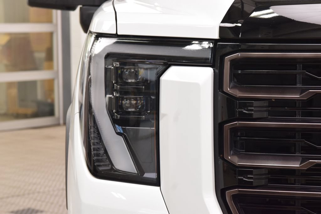 Used 2025 GMC Sierra 2500 AT4X AWD/4WD image 12