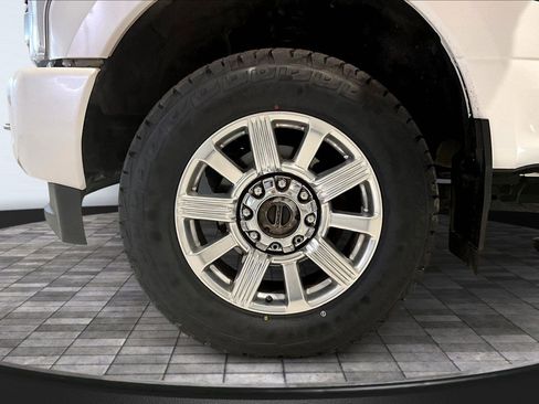 Used 2019 Ford F350 Limited image 34