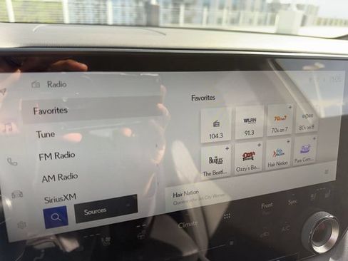 Used 2025 Lexus RX 350 Premium w/ Accessory Package (Z1) FWD image 16