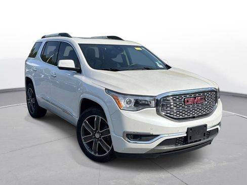 Used 2018 GMC Acadia Denali w/ Technology Package AWD/4WD image 4