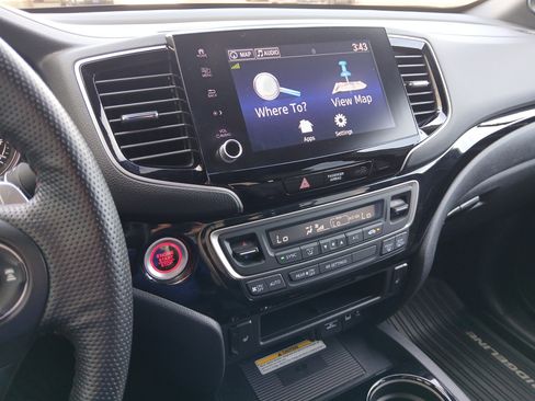 Used 2023 Honda Ridgeline Black Edition image 17