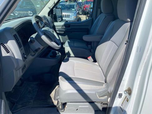 Used 2018 Nissan NV 3500 S RWD image 9