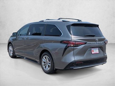 Used 2026 Toyota Sienna Limited AWD/4WD image 8