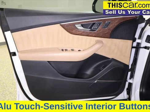 Used 2019 Audi Q8 Prestige AWD/4WD image 35