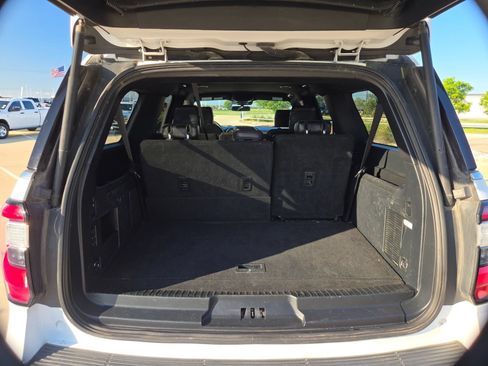 Used 2020 Ford Expedition Max Limited RWD image 24