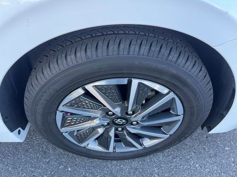 Used 2020 Hyundai Ioniq Limited image 13