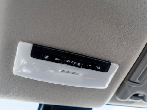 New 2025 Nissan Versa SV image 21