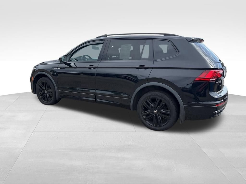 Used 2022 Volkswagen Tiguan SE R-Line AWD/4WD image 11