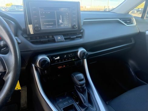 Used 2019 Toyota RAV4 LE image 20