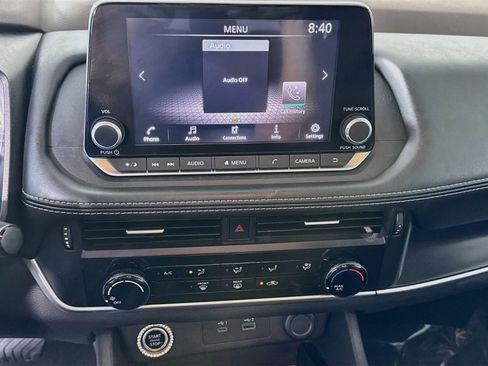 Used 2022 Nissan Rogue S FWD image 18