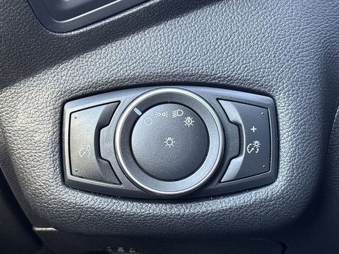 Used 2017 Ford C-MAX SE image 24