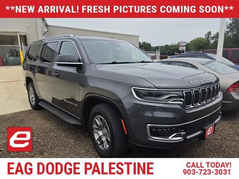 Used 2023 Jeep Wagoneer L 4WD image 1