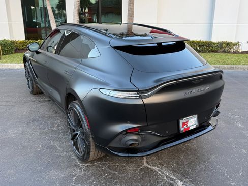 Used 2022 Aston Martin DBX image 15