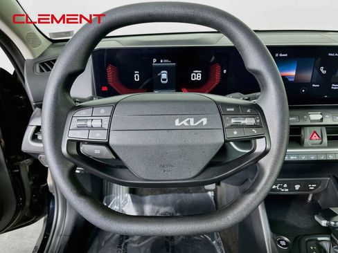 Used 2025 Kia K4 FWD image 13