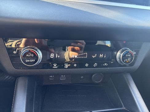 Used 2024 Mitsubishi Outlander SE image 17