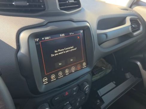 Used 2023 Jeep Renegade Limited AWD/4WD image 17