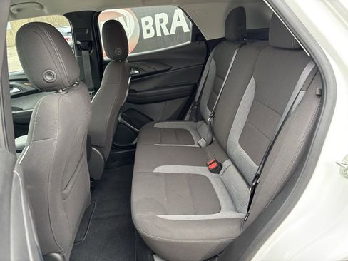 Used 2021 Chevrolet TrailBlazer LT w/ LPO, Blackout Package image 25