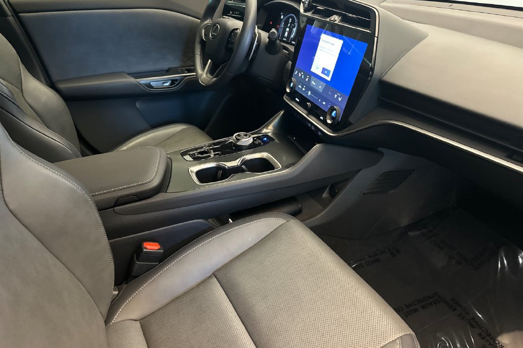 Used 2023 Lexus RZ 450e Premium w/ Technology Package AWD/4WD image 16