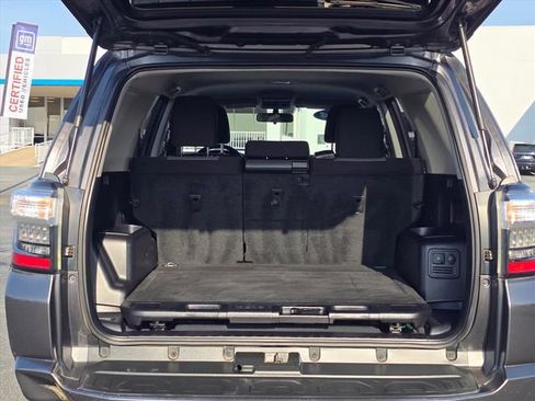 Used 2014 Toyota 4Runner SR5 image 28