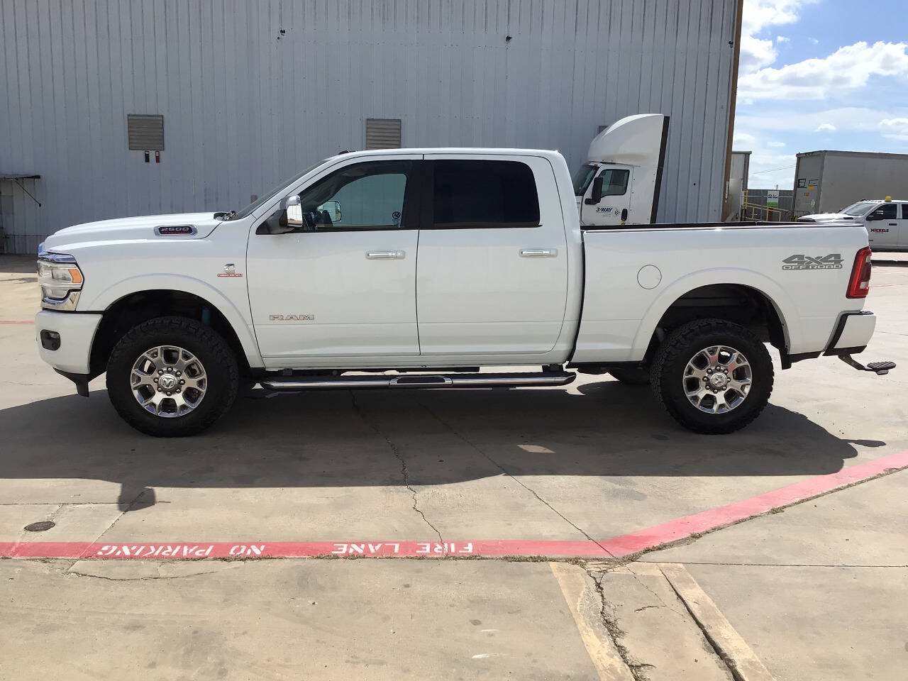Used 2022 RAM 2500 Laramie AWD/4WD image 11