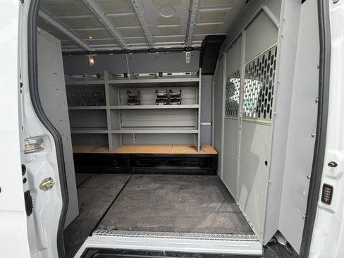 Used 2024 Mercedes-Benz Sprinter 2500 w/ Acoustic Package image 15
