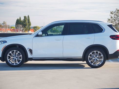 New 2026 BMW X5 sDrive40i w/ Parking Assistance Package image 4