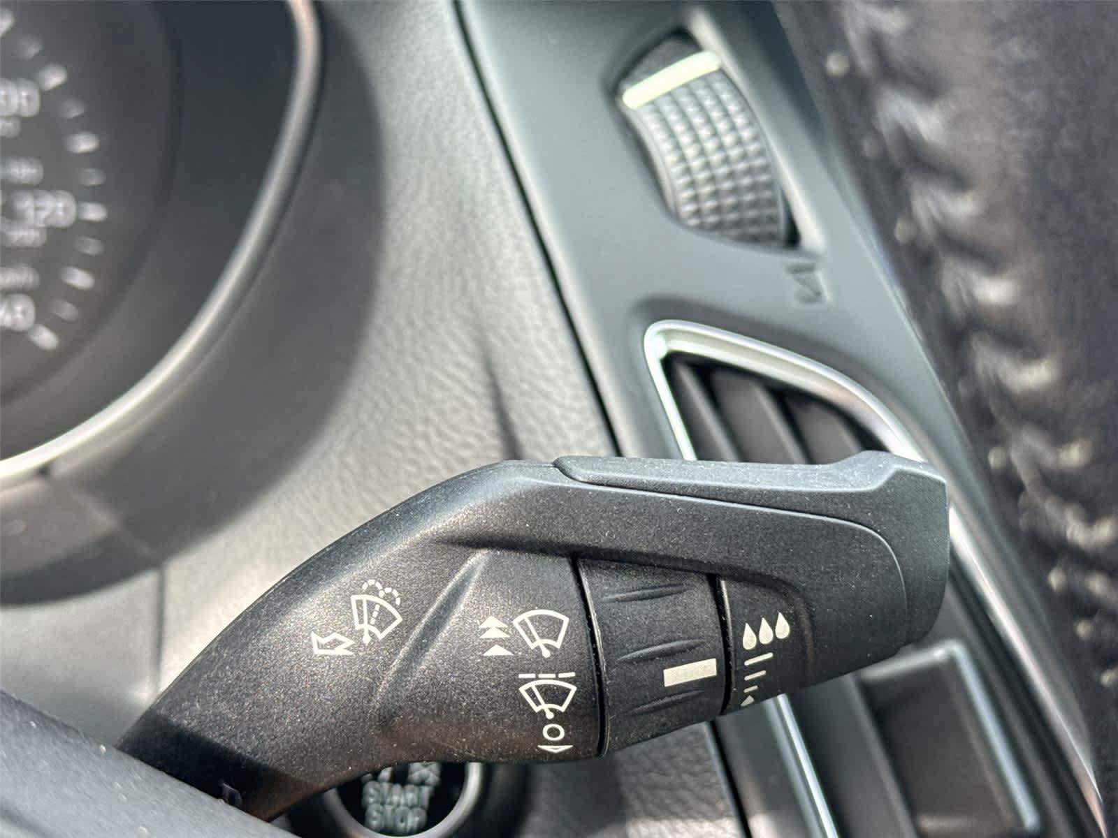 Used 2018 Ford Focus Titanium FWD image 21