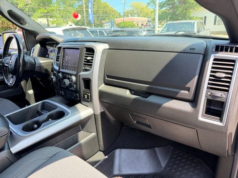 Used 2022 RAM 1500 Warlock AWD/4WD image 12