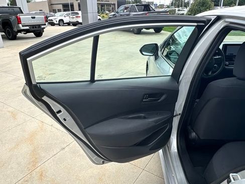 Used 2024 Toyota Corolla LE FWD image 27