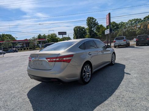 Used 2015 Toyota Avalon XLE Touring FWD image 7