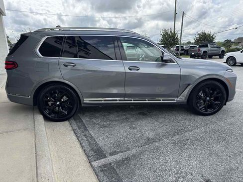 Used 2025 BMW X7 xDrive40i AWD/4WD image 5