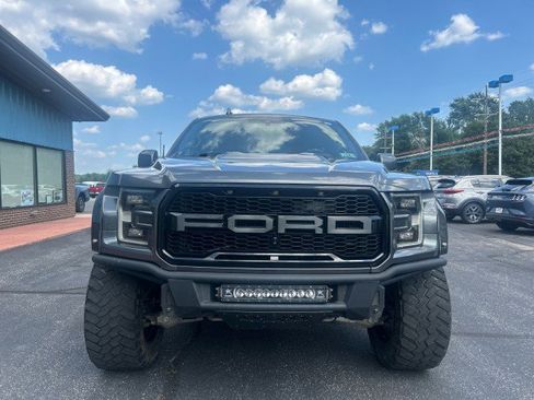 Used 2019 Ford F150 Raptor w/ Equipment Group 802A Luxury image 3