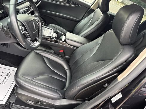 Used 2023 Lincoln Nautilus AWD w/ Premium Package image 24