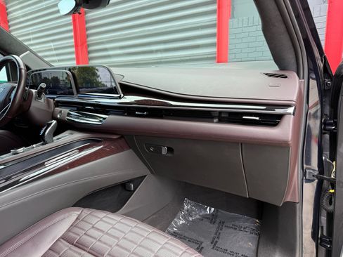 Used 2023 Cadillac Escalade ESV Sport Platinum w/ LPO, ONYX Package RWD image 37