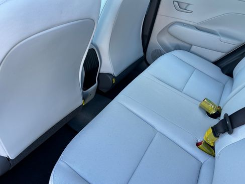 New 2026 Hyundai Kona SE image 12