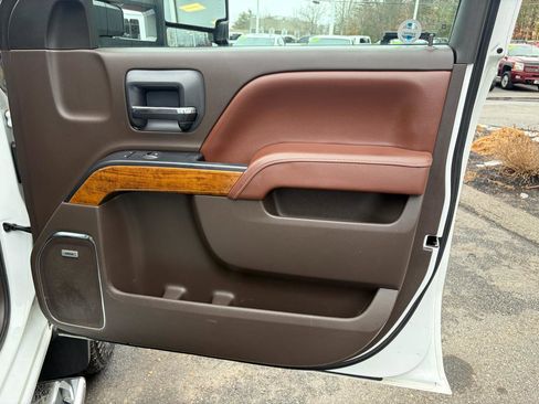 Used 2015 Chevrolet Silverado 2500 High Country image 48