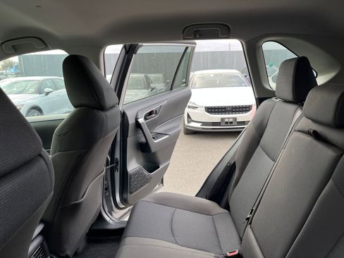 Used 2025 Toyota RAV4 LE image 38