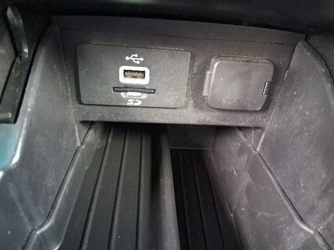 Used 2016 Ford Explorer Limited image 40