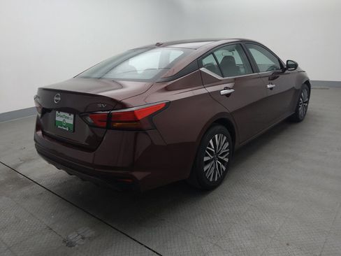 Used 2024 Nissan Altima 2.5 SV image 11