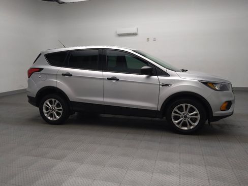 Used 2019 Ford Escape S image 11