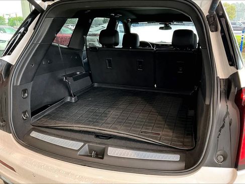 Used 2021 Cadillac XT6 Premium Luxury FWD image 34