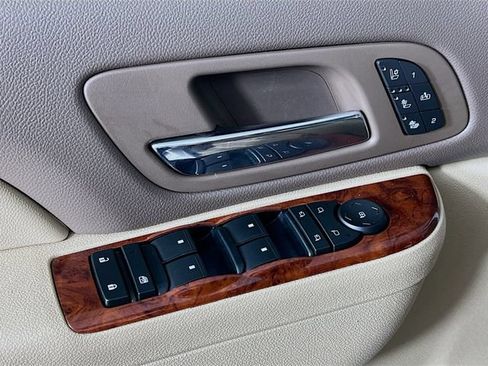 Used 2012 GMC Yukon SLT AWD/4WD image 9