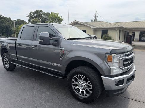 Used 2021 Ford F250 Lariat w/ Lariat Value Package AWD/4WD image 3