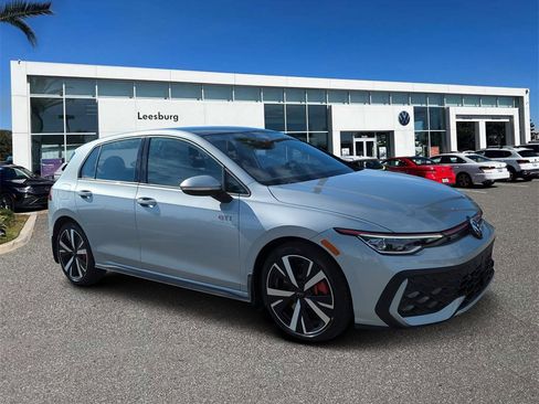 New 2026 Volkswagen GTI SE image 1