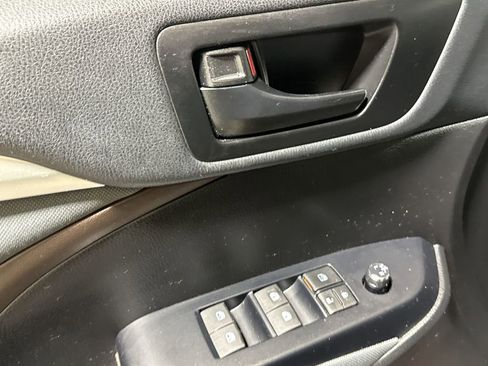 Used 2019 Toyota Highlander LE image 20