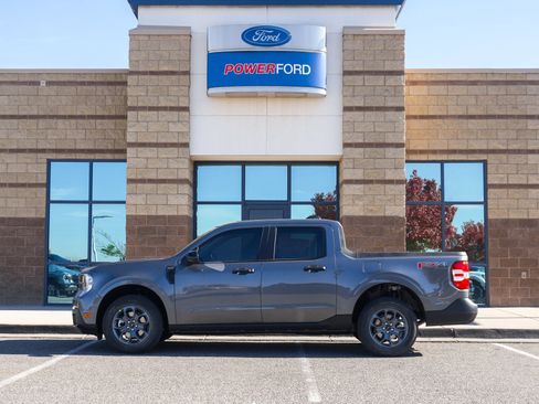 New 2025 Ford Maverick XLT w/ XLT Luxury Package image 9