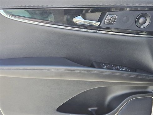 Certified 2023 Lincoln Nautilus Reserve w/ Equipment Group 201A image 23