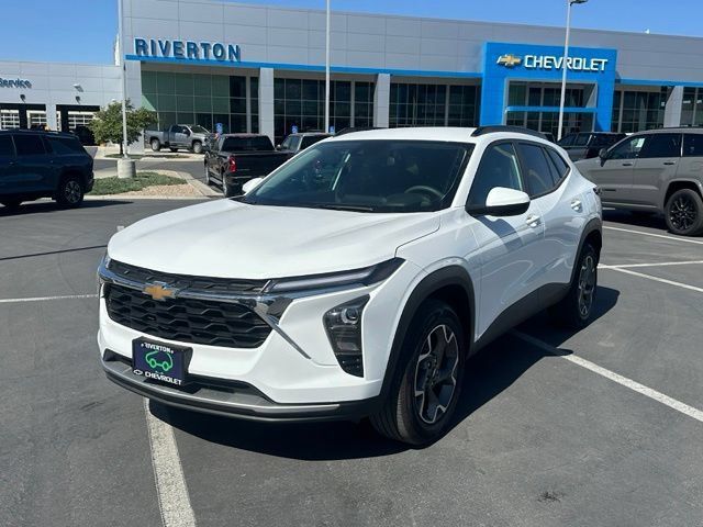 Certified 2026 Chevrolet Trax LT FWD image 12