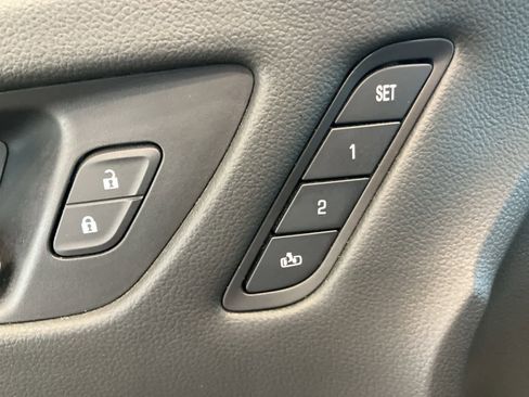 Used 2018 Buick Envision Premium image 16